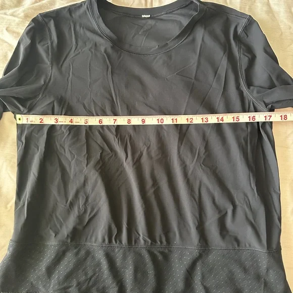 Lululemon Black Mesh Hem Long Sleeve Top – Approx. Size 8 - Picture 6 of 7